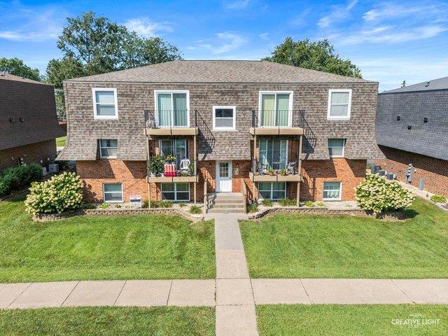 House for sale in Crest Hill, Illinois