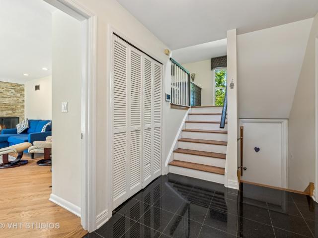 House for sale in Deerfield