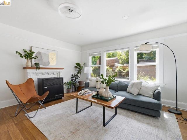 Condo for sale in Berkeley, California