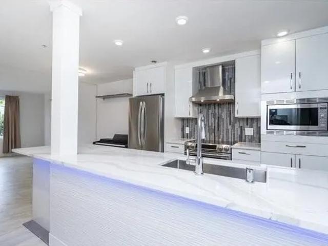 House for rent in West Beach, White Rock