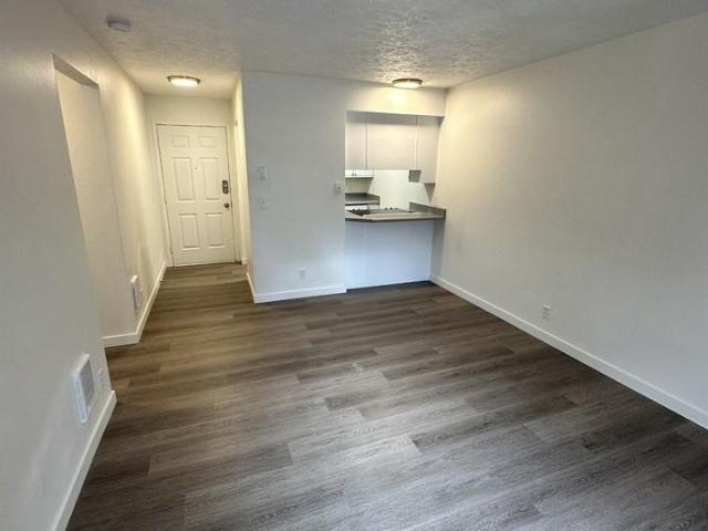 Apartment for rent in Cliff–Cannon, Spokane