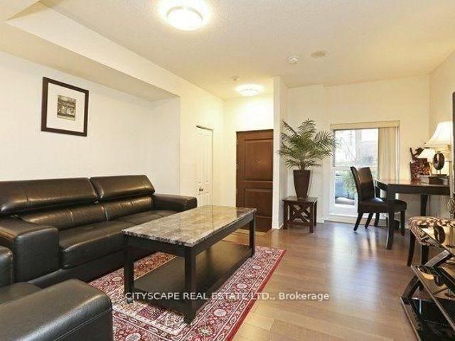 Condo for rent in Toronto, Golden Horseshoe