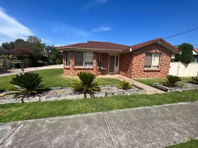 House for rent in Wollongong West, New South Wales