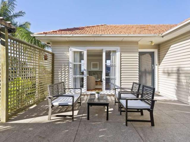 House for sale in Wairau Valley