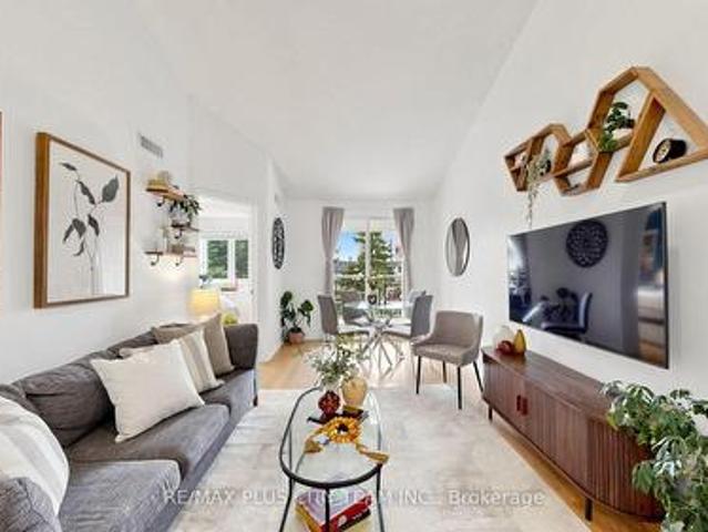 Townhouse for sale in Mississauga, Ontario