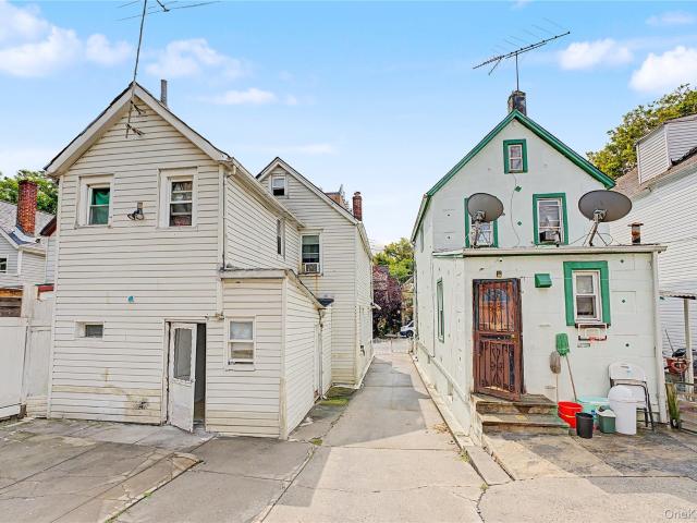 House for sale in Queens, Arverne