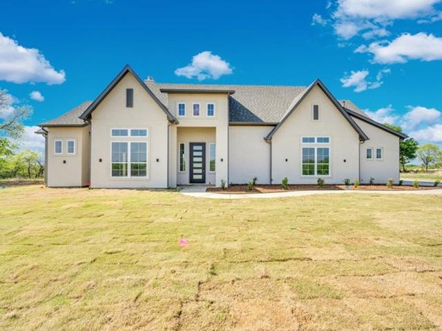 House for sale in Navarro, Texas