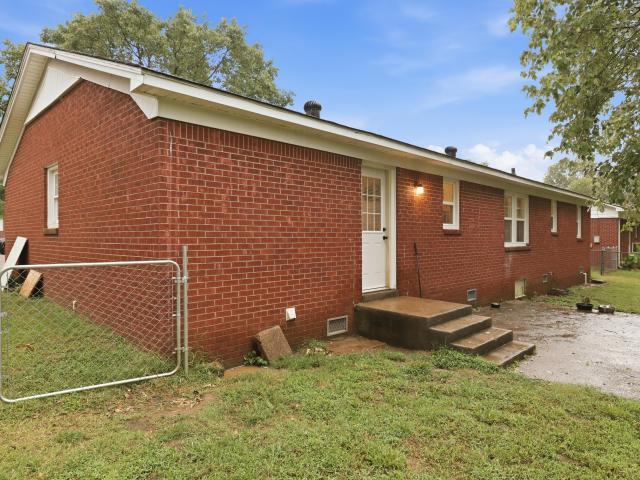 House for sale in Mayfield, Kentucky