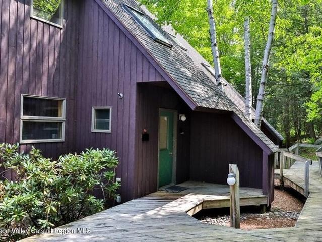 Townhouse for sale in Ashland, New York