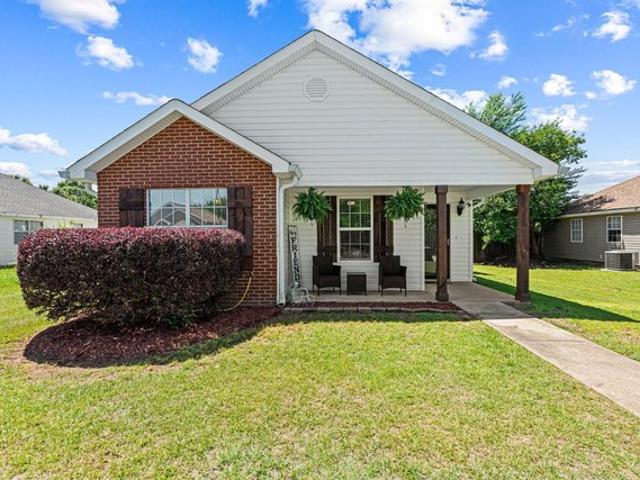 House for sale in Bonaire, Georgia