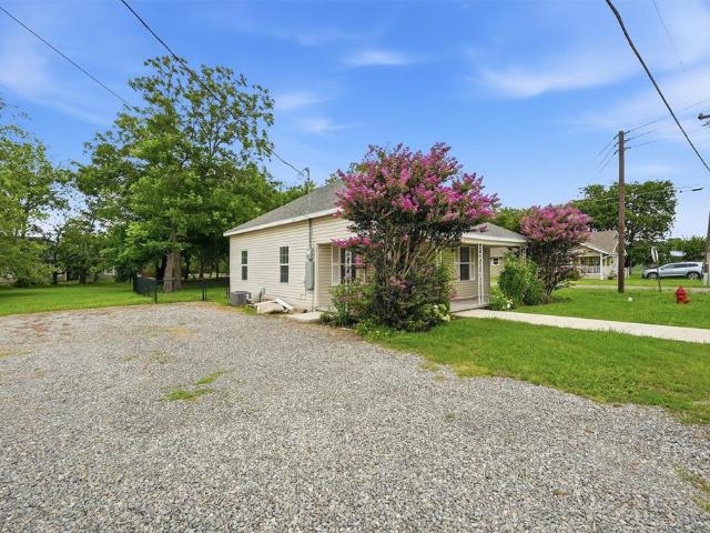 House for sale in Tom Bean, Texas