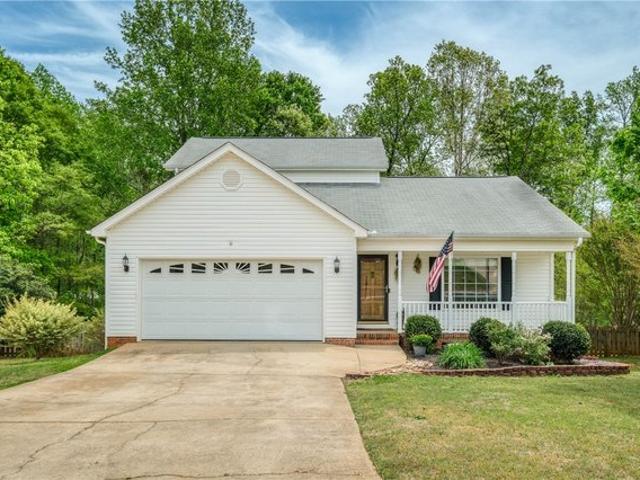 House for sale in Taylors, South Carolina