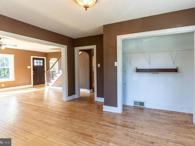 House for sale in Livonia, Miles Township