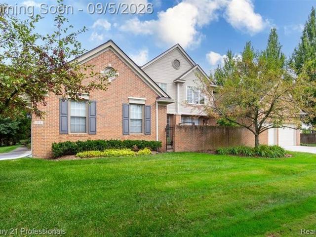 Condo for sale in Troy, Michigan