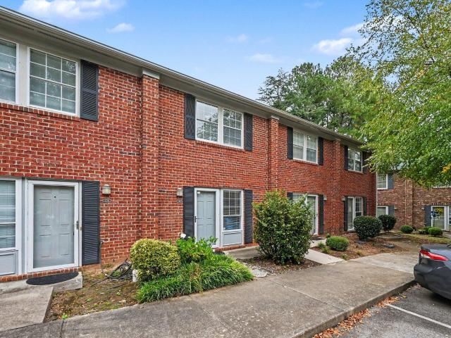 Townhouse for sale in Wildwood Springs, Carrboro