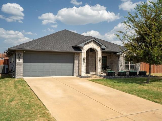 House for sale in Farmersville, Texas