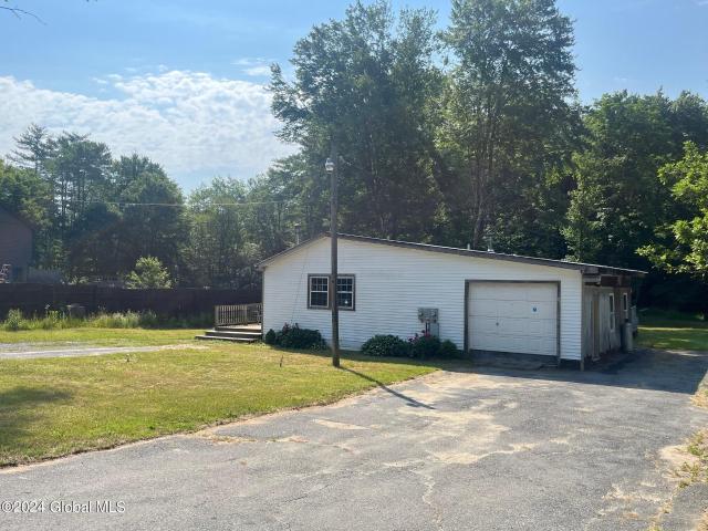 House for sale in Greenfield Center