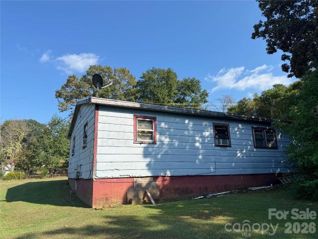 House for sale in Alexander Mills, Forest City