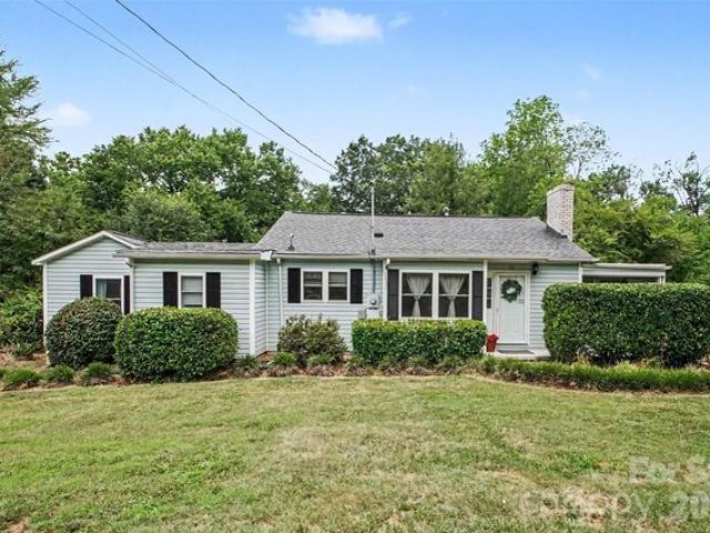House for sale in Mount Holly, North Carolina