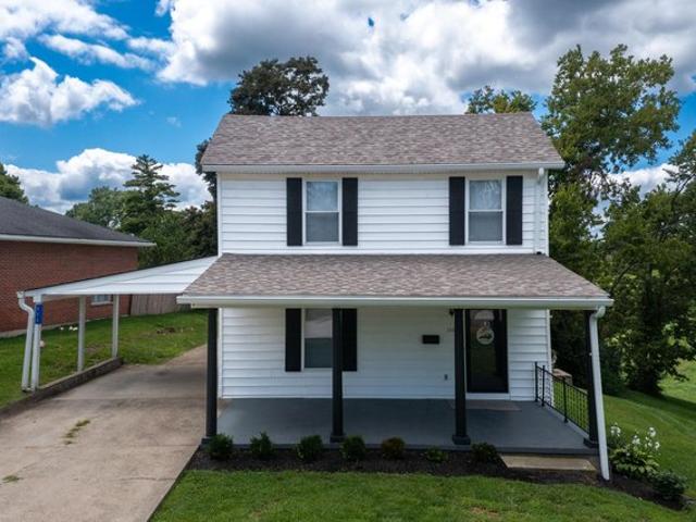 House for sale in Williamstown, Kentucky