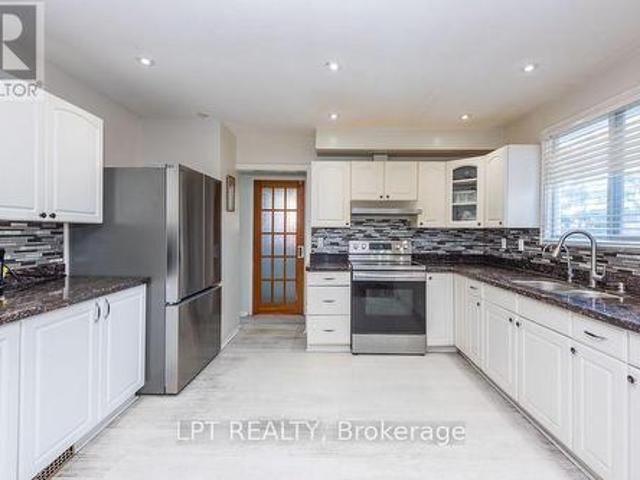 House for sale in Brampton, Golden Horseshoe