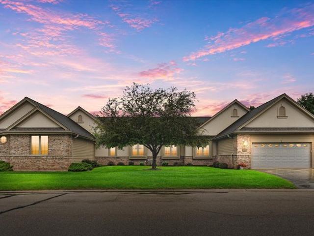 Condo for sale in North Prairie, Waukesha County
