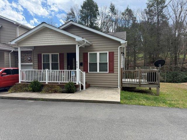 Townhouse for sale in Midway, West Virginia