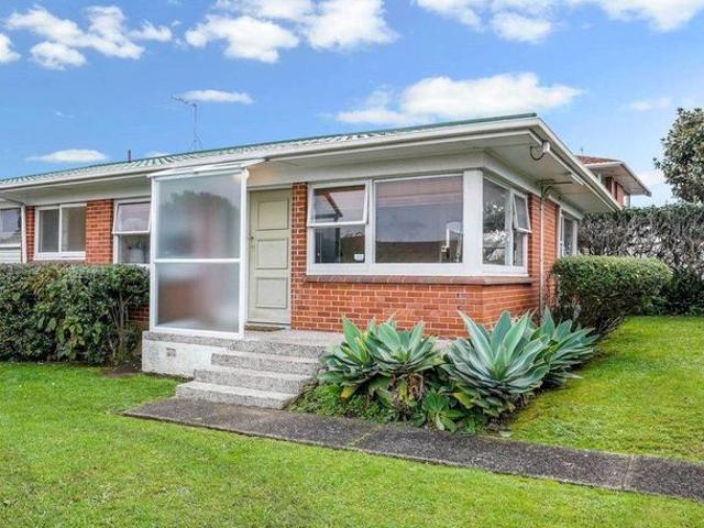 Apartment for rent in Northcote, Kaipātiki