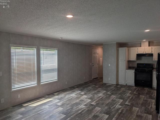 House for sale in Green Springs, Ohio