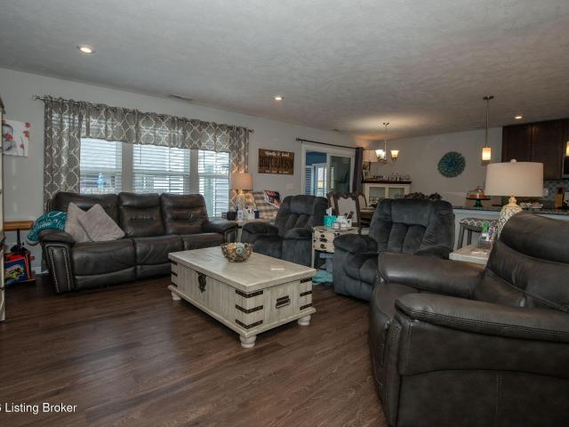 House for sale in Shepherdsville, Kentucky
