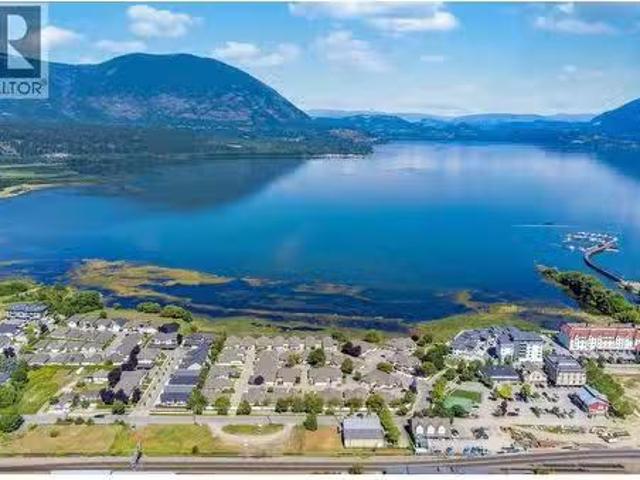 Condo for sale in Salmon Arm, British Columbia