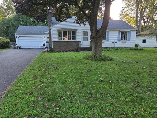 House for sale in Oak Hill, New York