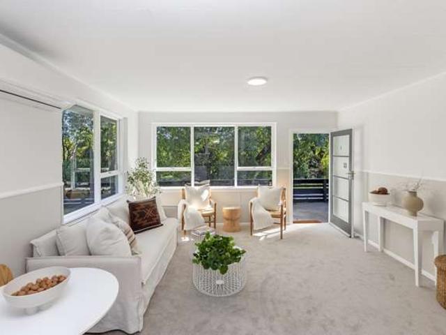 Apartment for sale in Chaslands, Canterbury