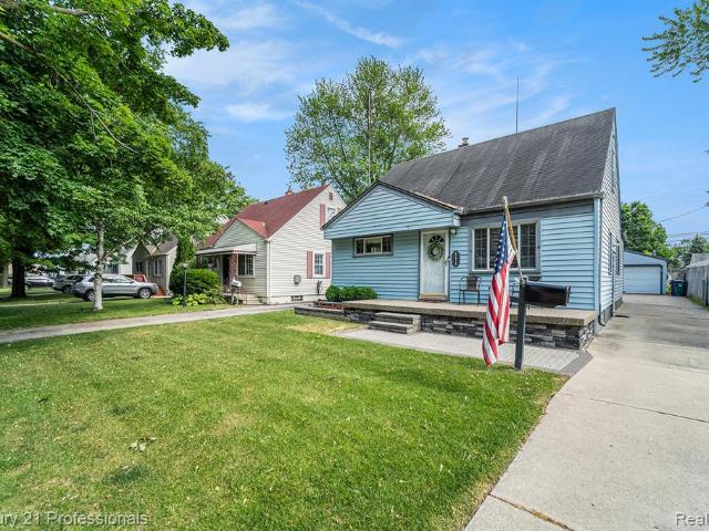 House for sale in Clawson House for sale in Clawson