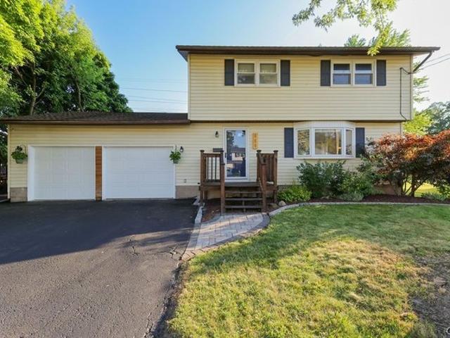 House for sale in Syracuse, New York
