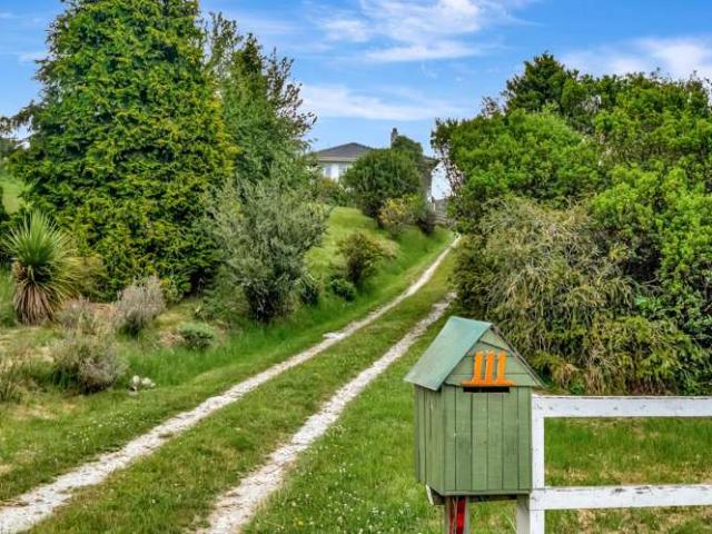House for sale in Otakou