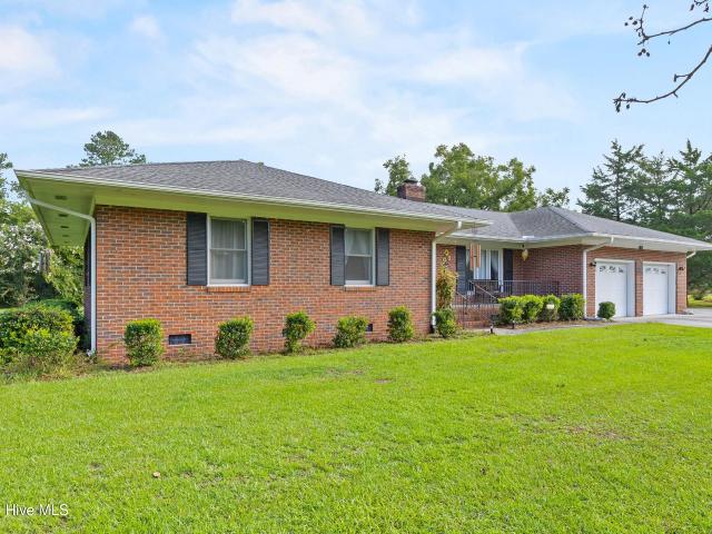 House for sale in Teachey, North Carolina