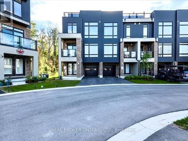Townhouse for rent in Severn, Ontario