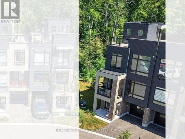 Townhouse for sale in Severn, Ontario