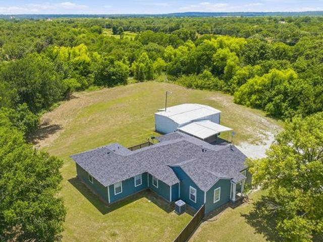 House for sale in De Young, Texas
