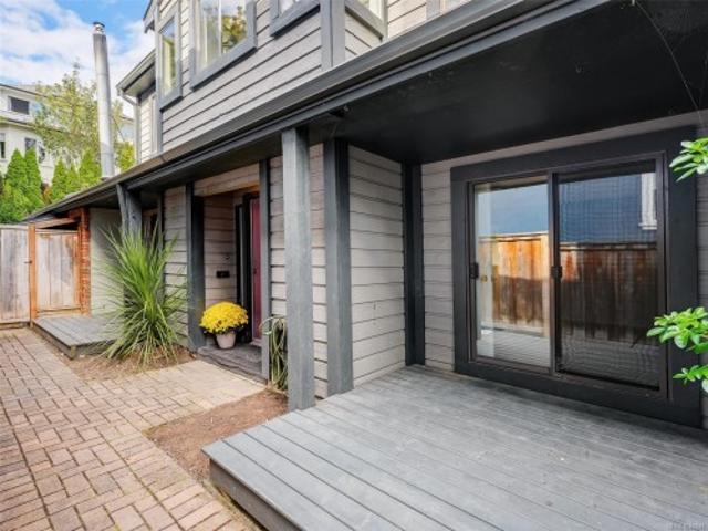 House for sale in James Bay, Victoria