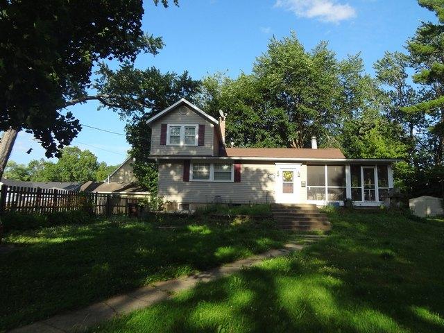 House for sale in Mchenry, Illinois