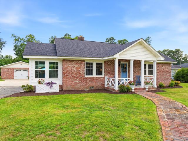 House for sale in Saint George, South Carolina