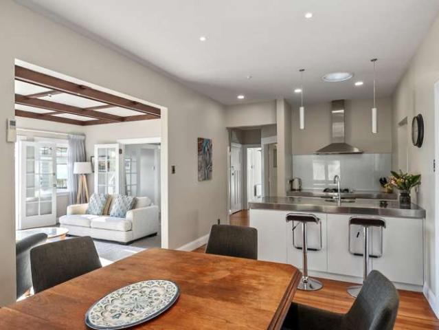 House for sale in Days Bay, Wellington