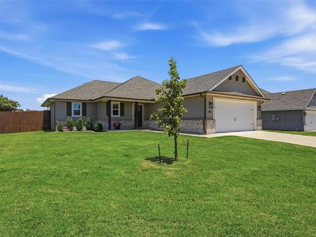 House for sale in Lindsay, Texas