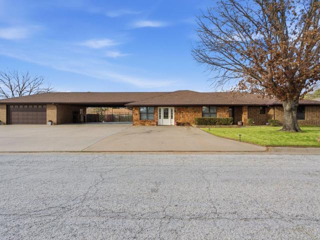 House for sale in De Young, Texas