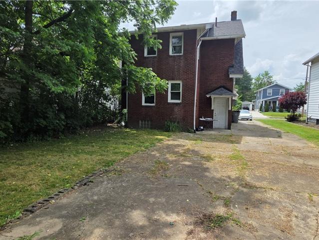 House for sale in Youngstown, Ohio