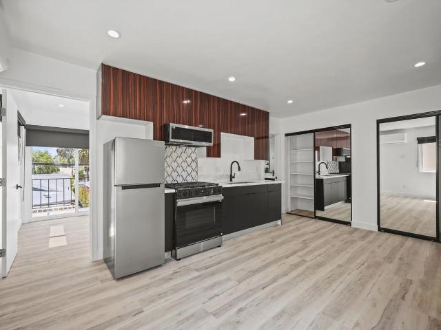 Apartment for rent in Canoga Park, California
