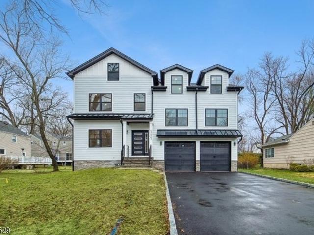 House for sale in Chatham, New Jersey