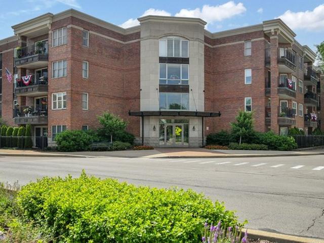 Condo for sale in Wheaton, DuPage County